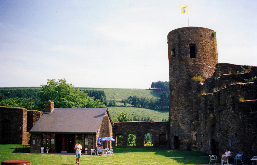 6 Kasteel Burg Reuland
